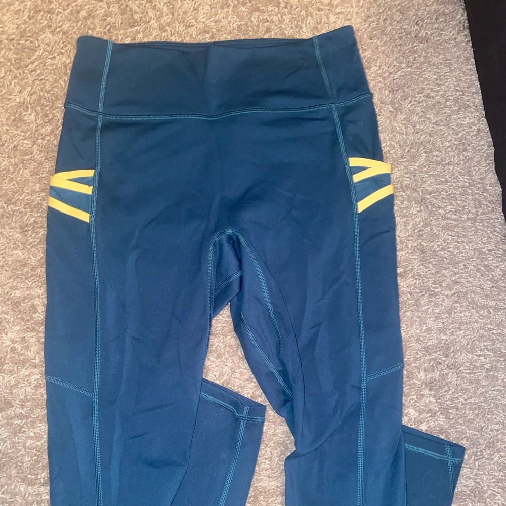 Fabletics 7/8 Leggings